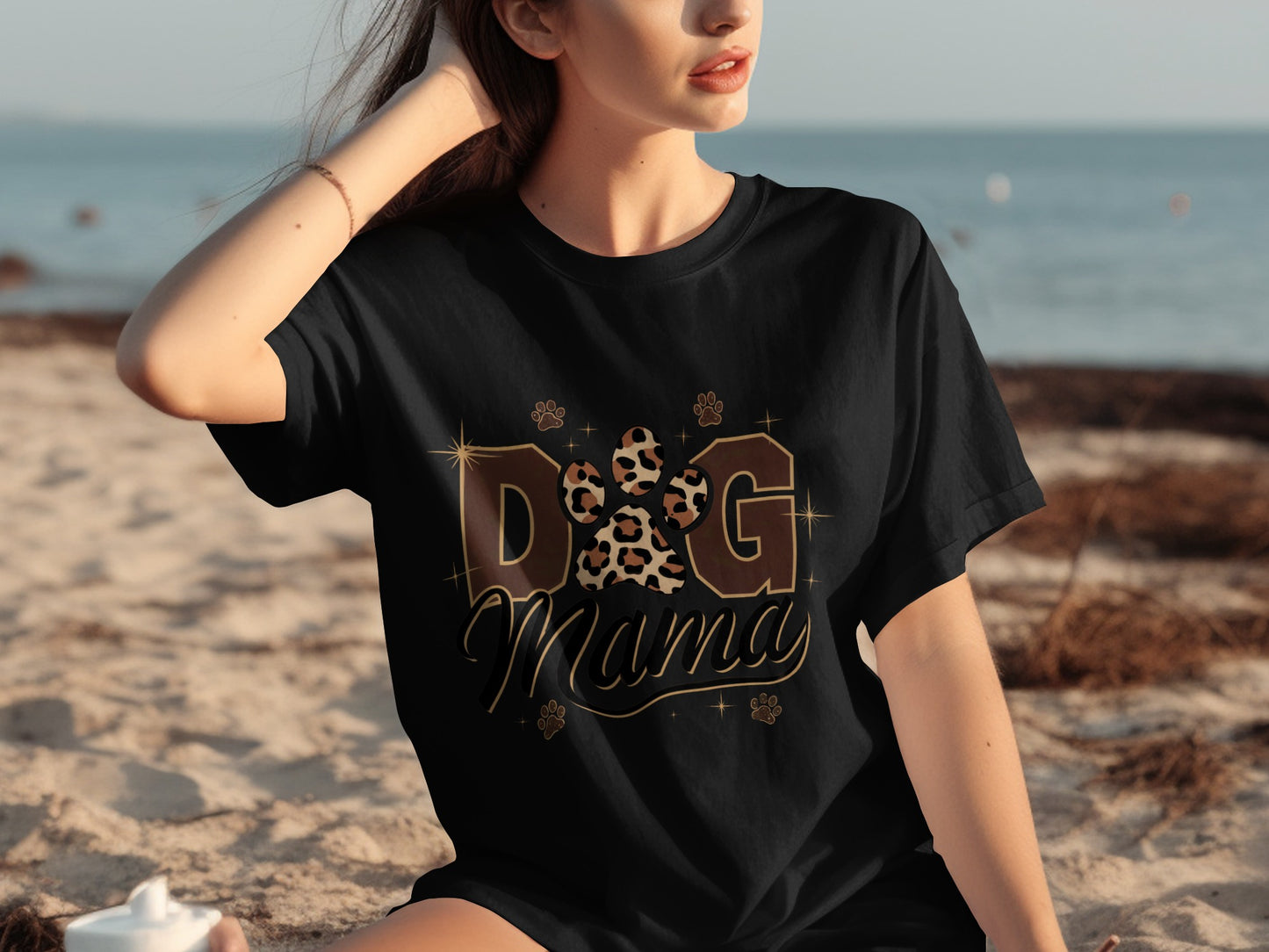 Stylish Dog Mama Graphic Print T-Shirt for Beach Days