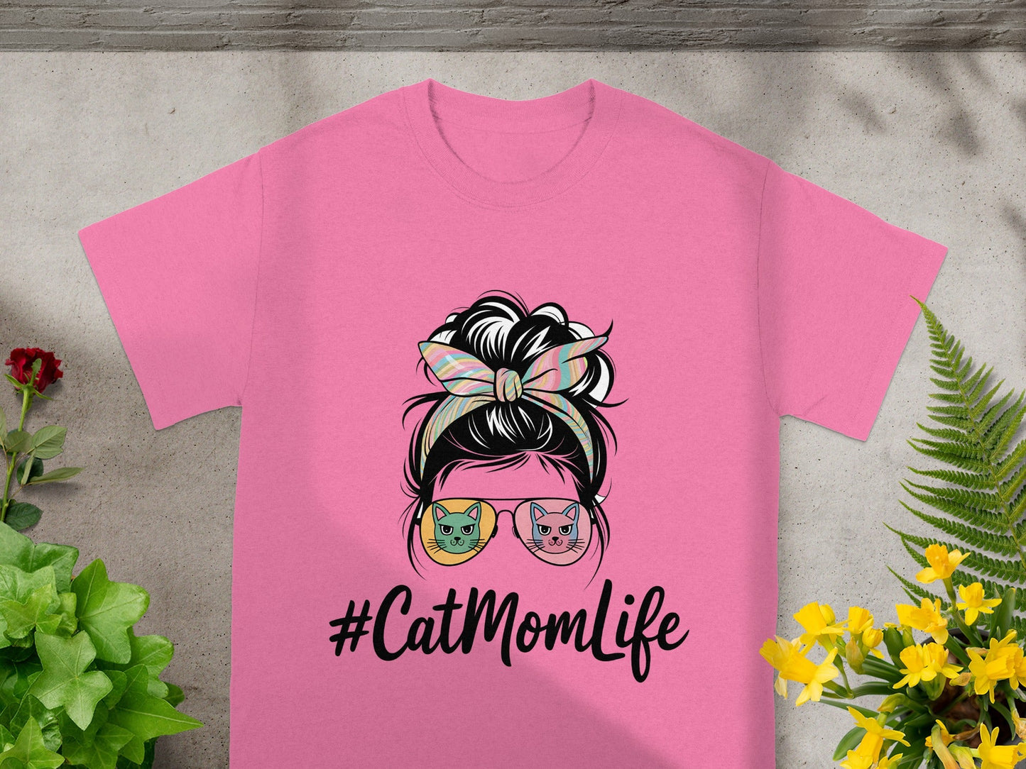 Stylish Pink #CatMomLife Graphic T-Shirt for Cat Lovers