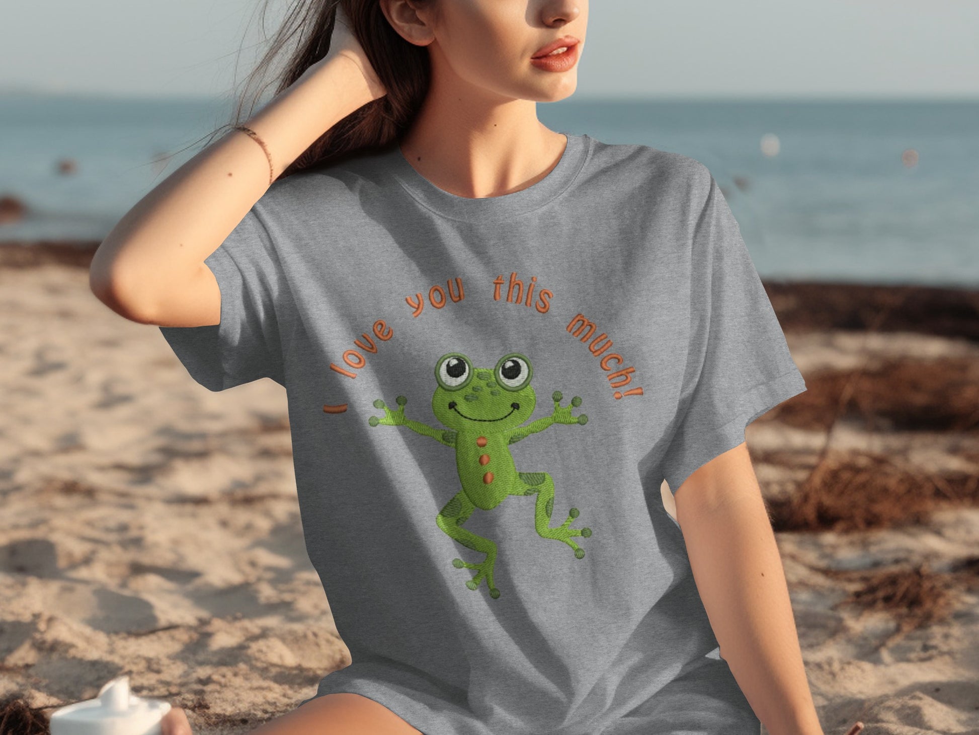 Cute Frog I Love You This Much Graphic T-Shirt