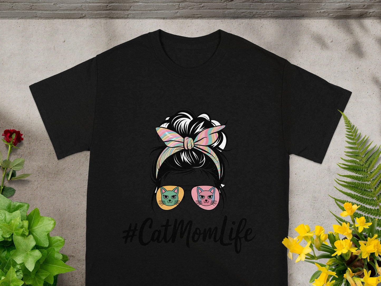 #CatMomLife Cat Lover Graphic T-Shirt for Cat Enthusiasts