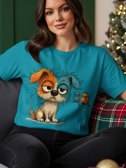 Cartoon dog and two birds on a blue t-shirt.