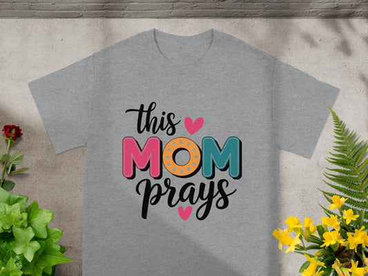 This Mom Prays Colorful Graphic T-shirt
