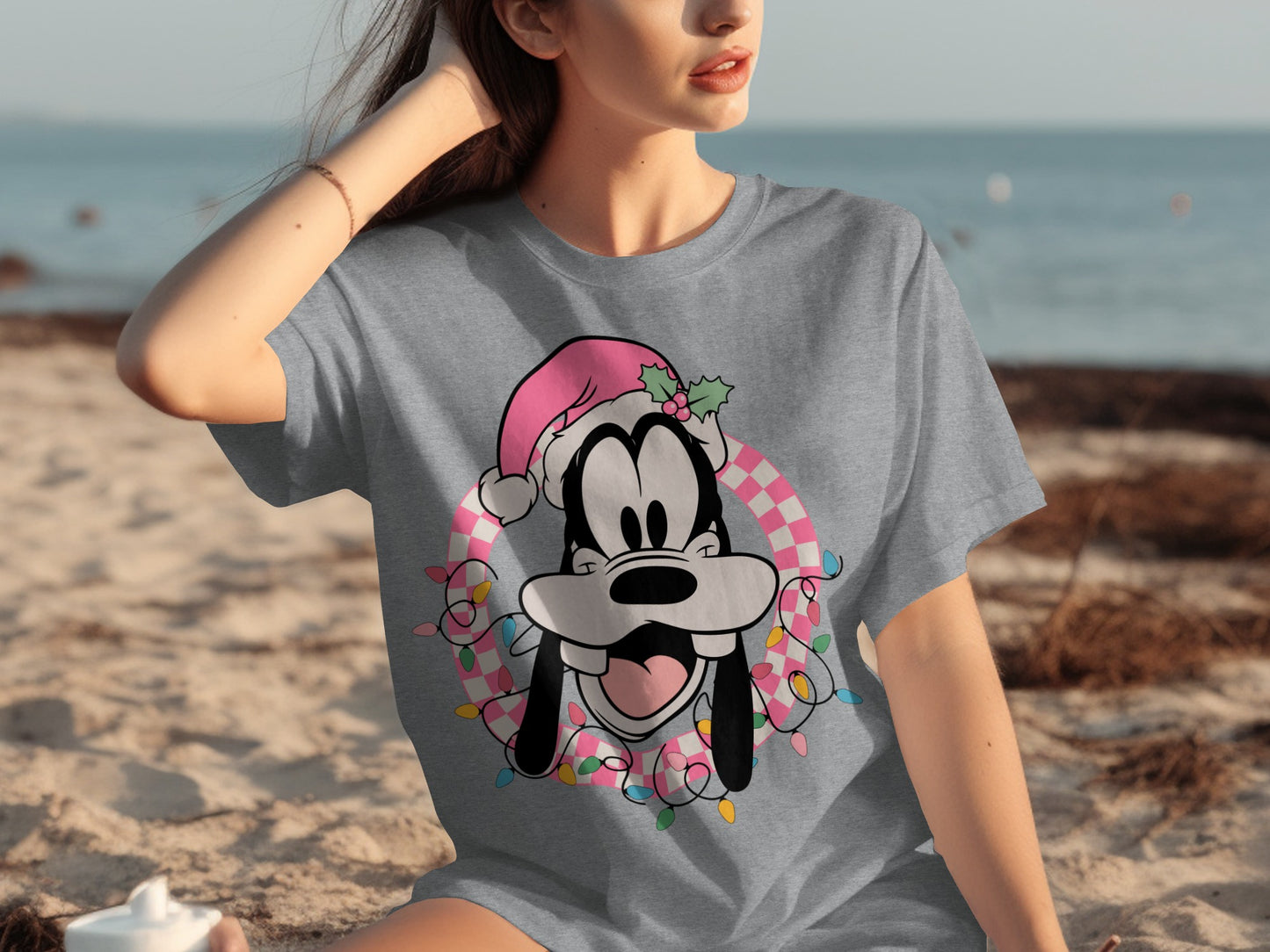 Festive Goofy Santa Hat Graphic Short Sleeve T-shirt