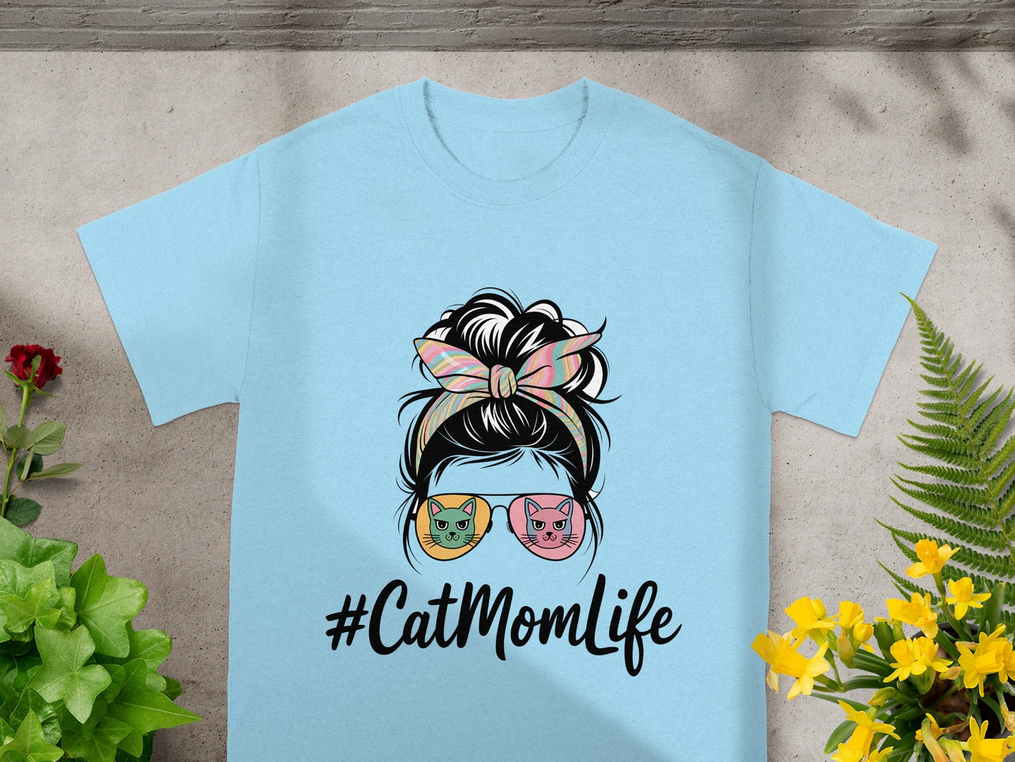 #CatMomLife Graphic Tee Perfect for Cat Lovers