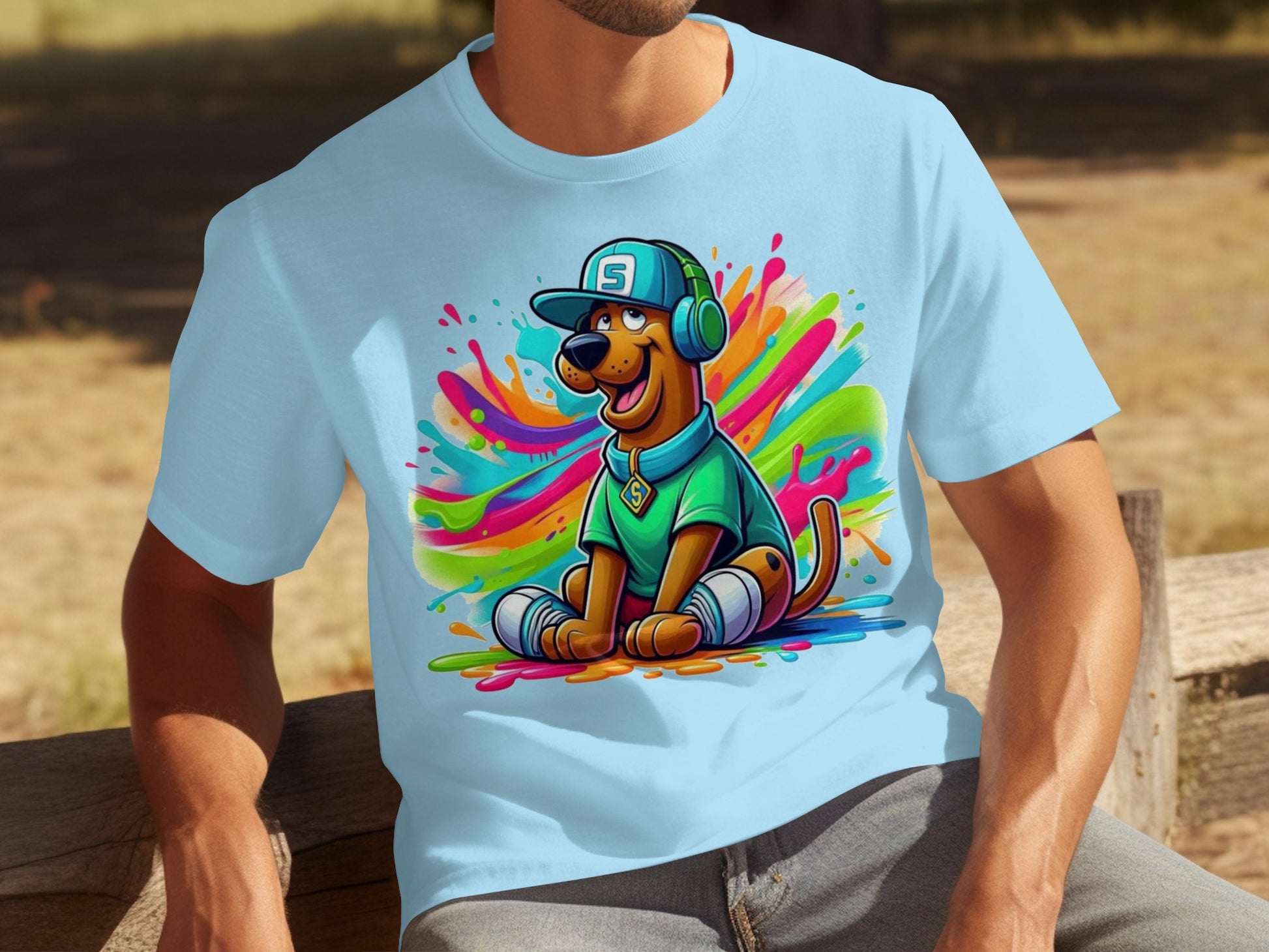 Colorful Scooby-Doo Illustration Casual T-Shirt