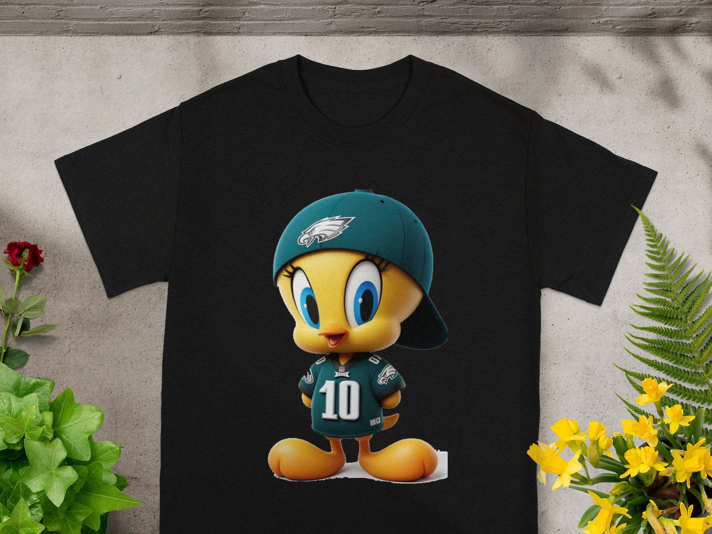 Cute Tweety Bird with Hat Graphic Black T-Shirt
