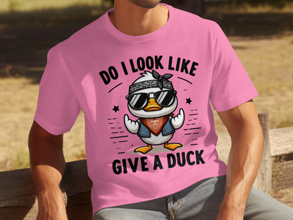 Do I Look Like Give a Duck Funny Graphic T-Shirt