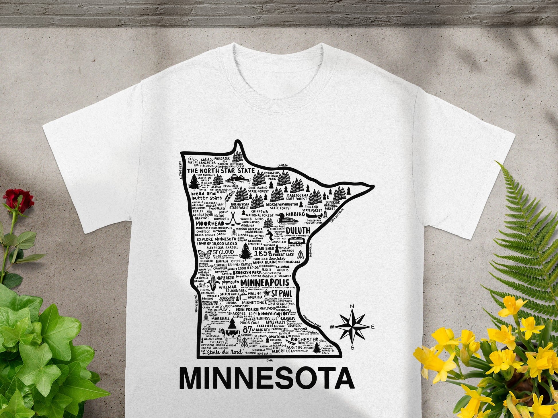 Minnesota State Map Typography T-Shirt