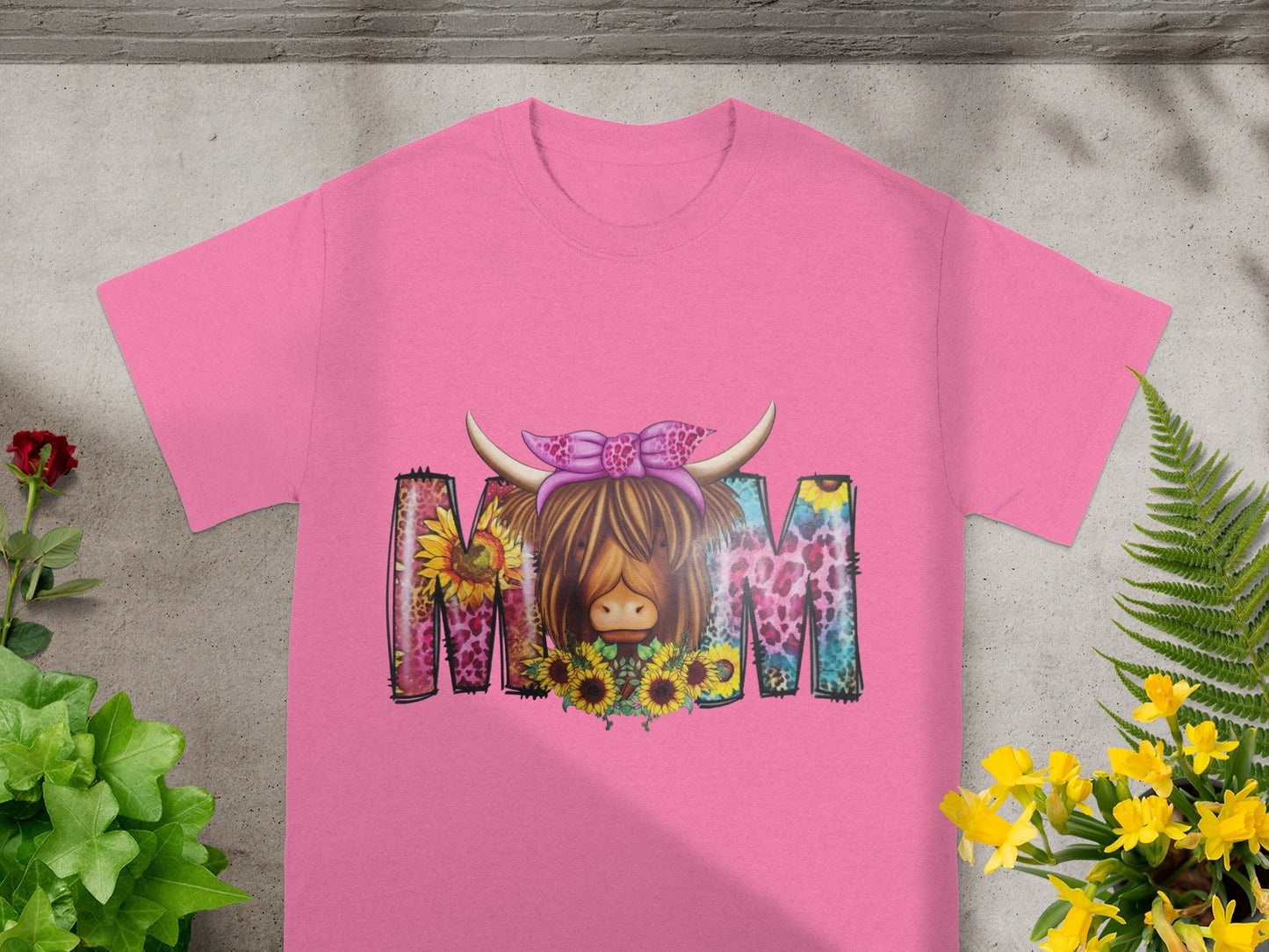 Cute Highland Cow Mom Design Graphic T-shirt