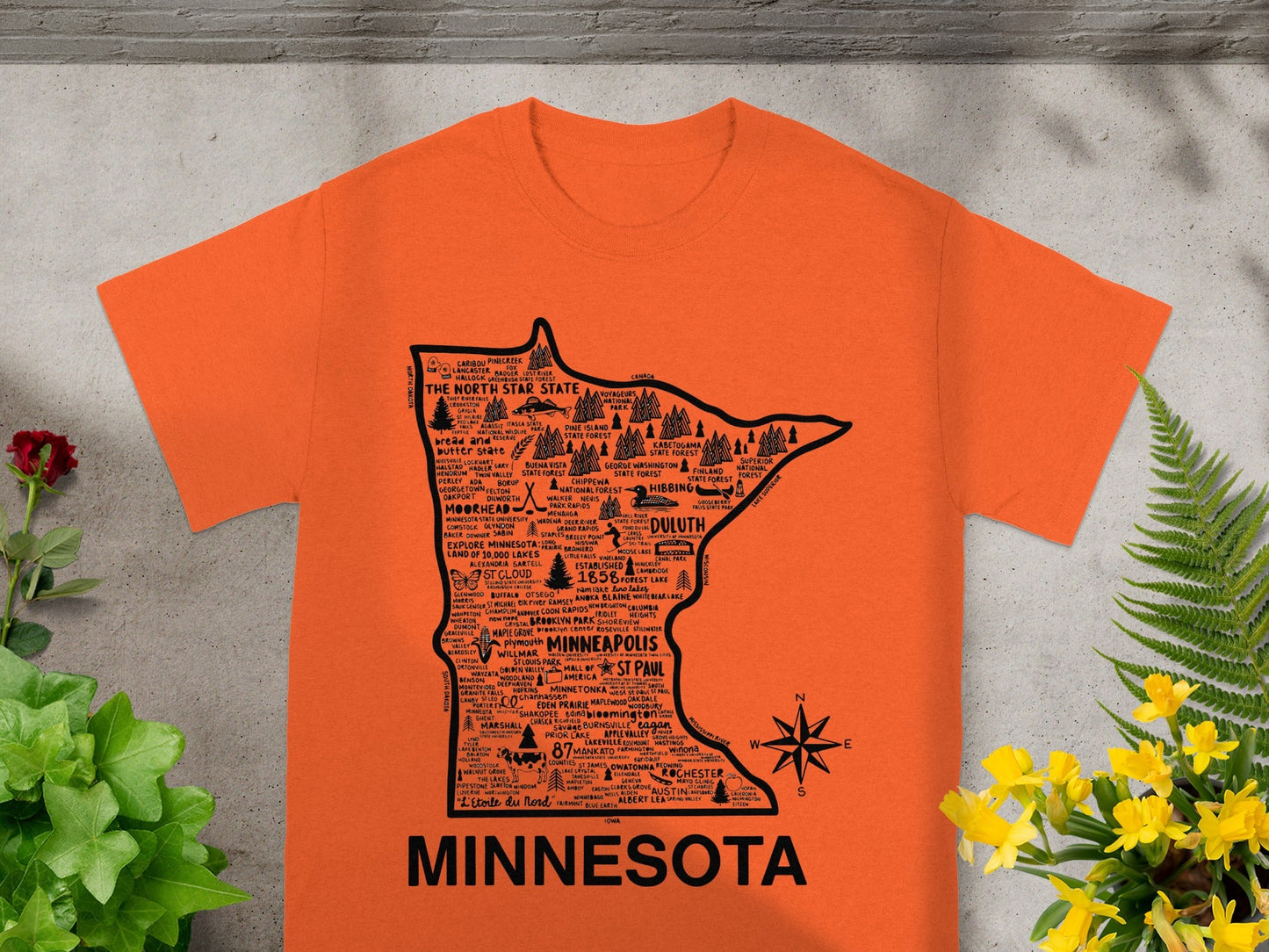 Minnesota Map Design Orange Graphic T-Shirt
