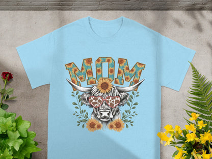 Cute Sunflower Mom Longhorn Bull Graphic T-Shirt